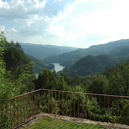 Quinta Fonte Da Porca * 비에이라도미노